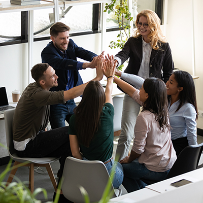 Giám đốc Nhân sự và đội ngũ chuyên gia quản trị nguồn nhân lực tại doanh nghiệp